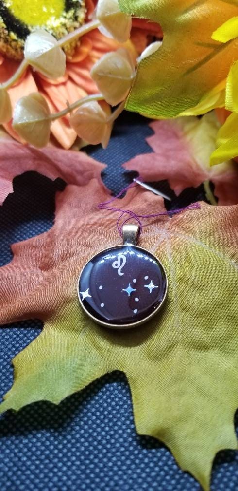 Leo Zodiac Pendant: Constellation